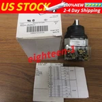 Allen Bradley 800H-JR2KC1 Selector Switch 800HJR2KC1. Fixed Price $130.00.