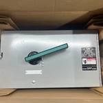 Siemens V7F3204 200 240 P Vacu-break Disconnect Switch. Fixed Price $999.00.