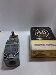 Allen Bradley 802R-HF Limit Switch Oiltight Sealed Contact Lever No Seris Nib. Fixed Price $149.99.