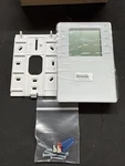 Siemens QMX3.P74-1WSB Thermostat, White, Never Been Used, New In Open Box. Fixed Price $239.99.