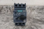 Siemens 3RV20111FA10 690VAC Max Voltage Rating Three Phase Manual Motor Starter. Fixed Price $49.99.